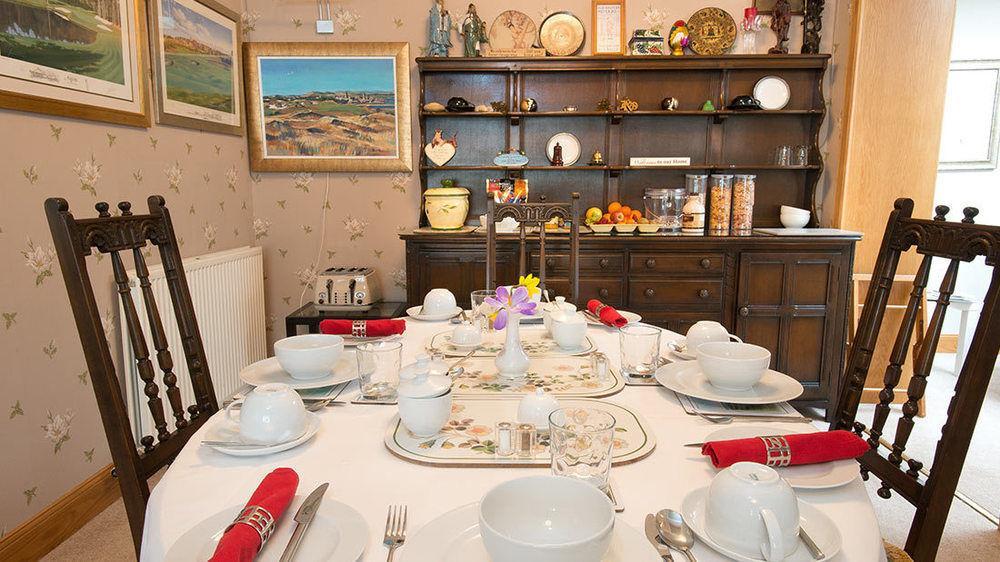 セント・アンドルーズ Braeside House Bed & Breakfast エクステリア 写真